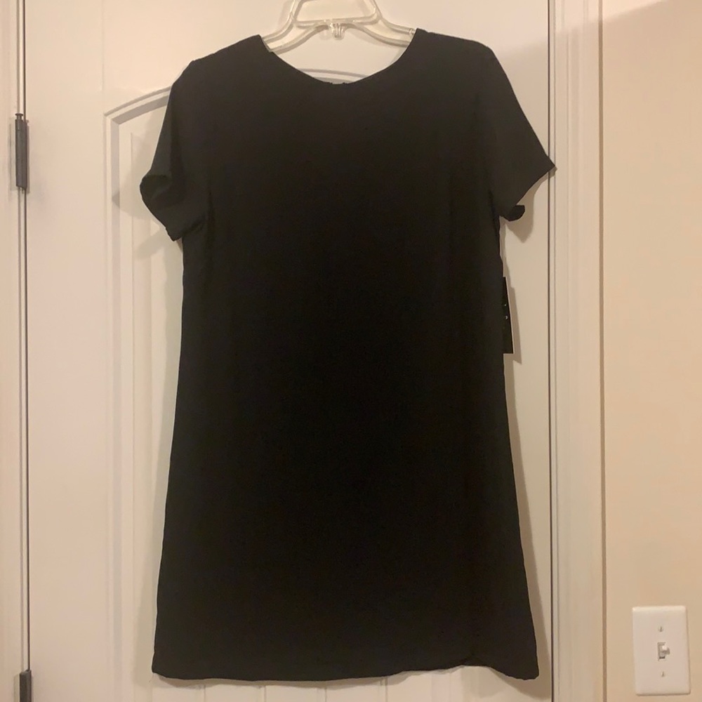 NWT Black Lulu A Line Crew Neck Short Cocktail Sleeve Dress, Size Medium